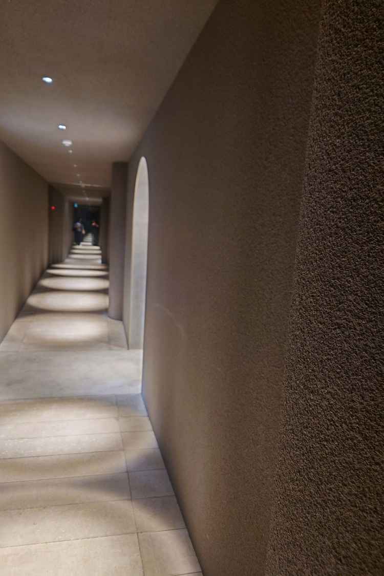 式場に向かうまで、ゲストが心を落ち着ける道。