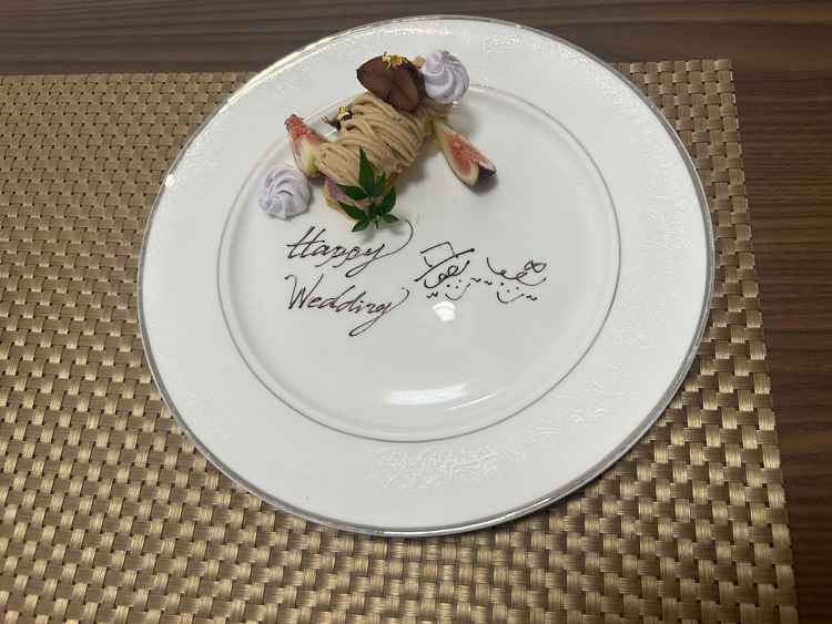 最後は可愛いデザートの試食をさせて頂きました。秋なのでマロンといちじくでした。