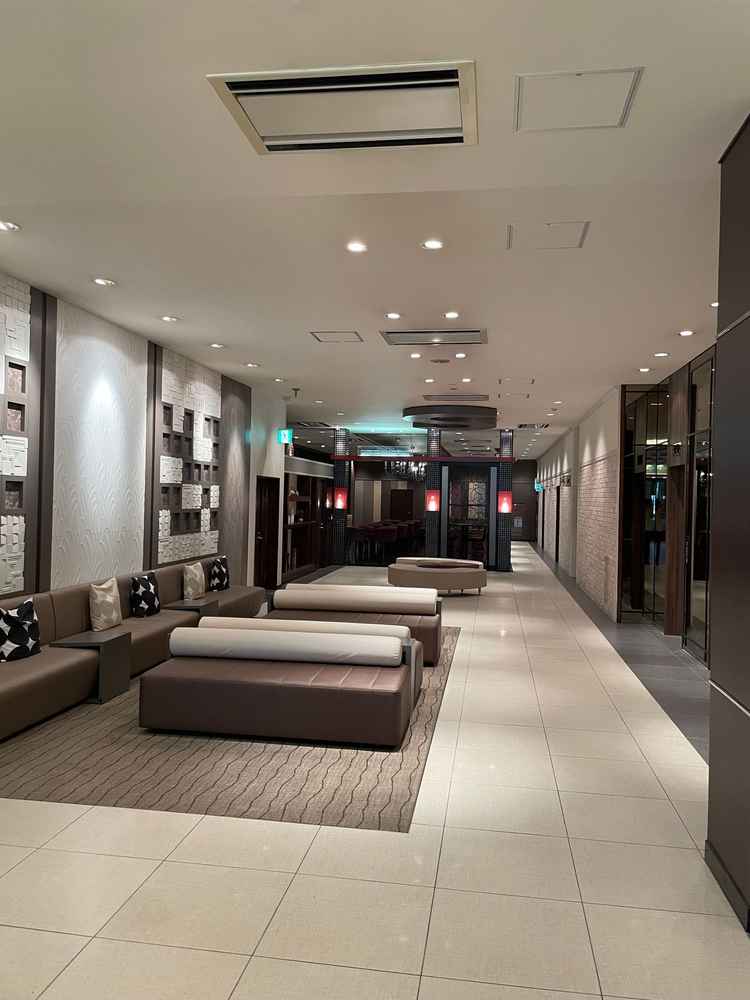 ロビーの写真です。清潔感があって、入り口から洗練された印象でした。