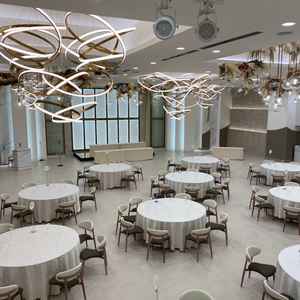 リニューアルしたばかりの披露宴会場(フィガロ)。まるで自然光のような、明るくて暖かな照明。