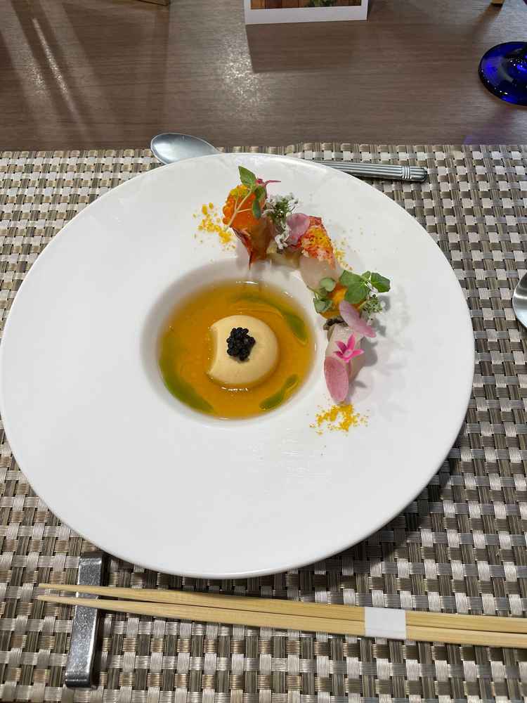 試食の一品。春を感じる素敵な飾りに感動しました。お味もとっても美味しい！