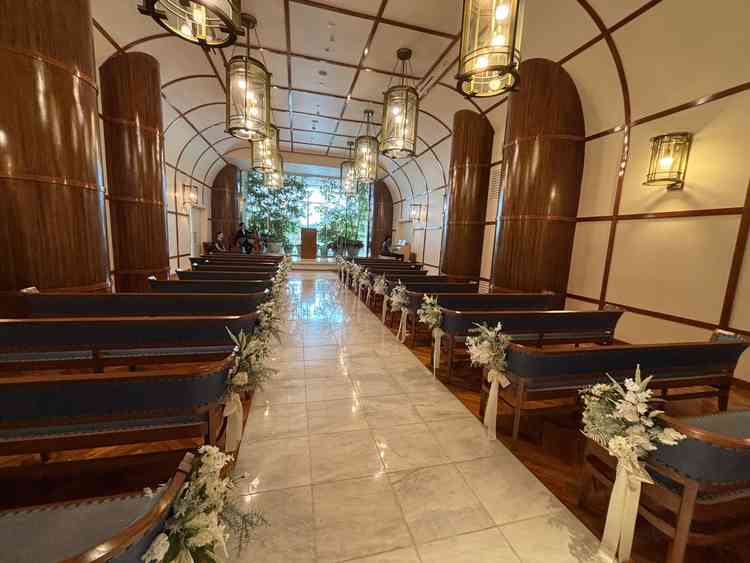 船をイメージしたチャペル。久石譲さんが作曲したオリジナルの音楽で入場するチャペル