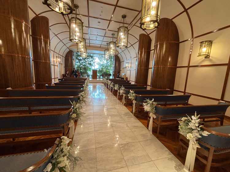 船をイメージしたチャペル。久石譲さんが作曲したオリジナルの音楽で入場するチャペル