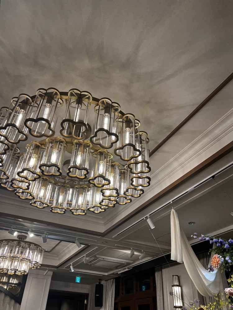 2階披露宴会場。豪華な作り。