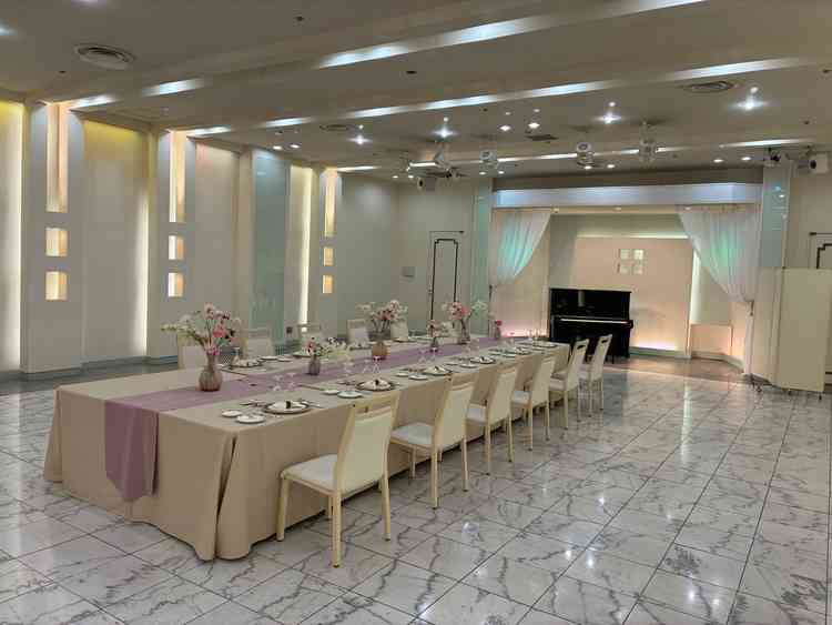 披露宴のお食事会をするお部屋です。