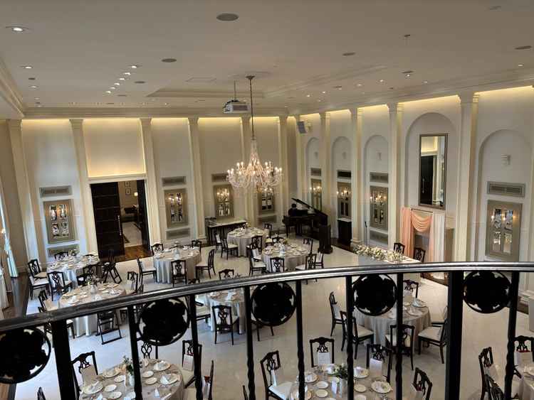 二つ目の披露宴会場(席札があったため上から)