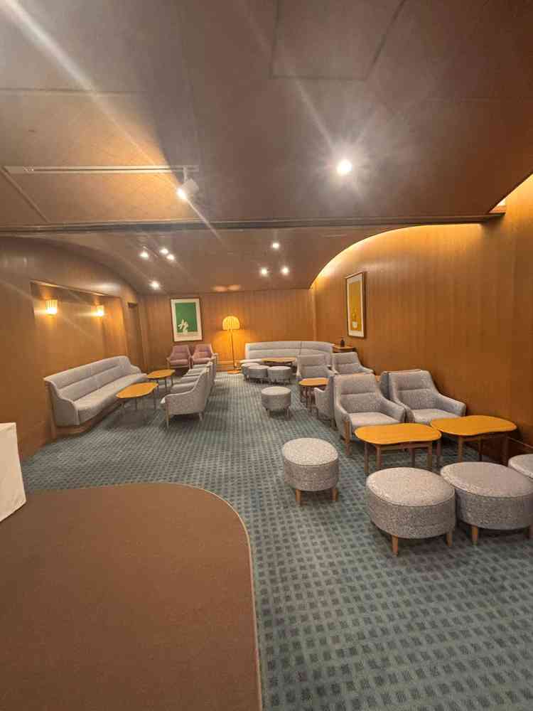 親族以外のゲストのウェイティングルーム。貸切なので、早く来ても安心だと思いました！