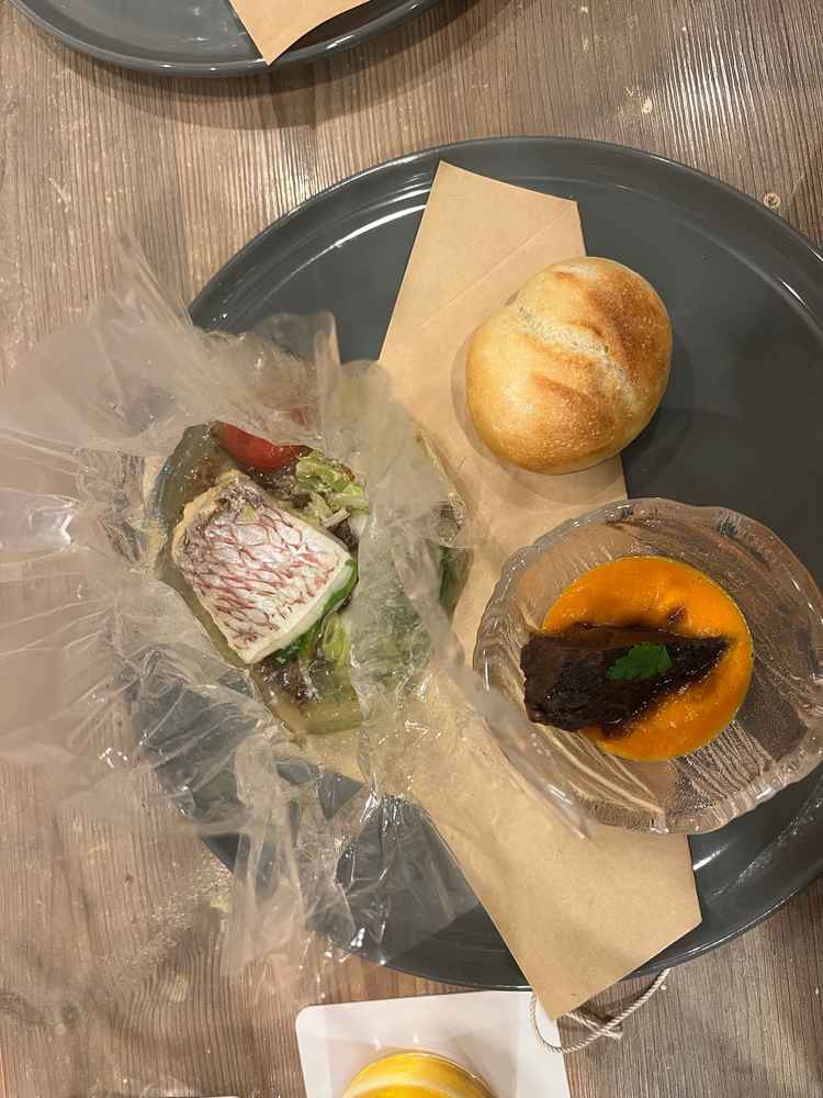 サプライズ感のある演出の食事