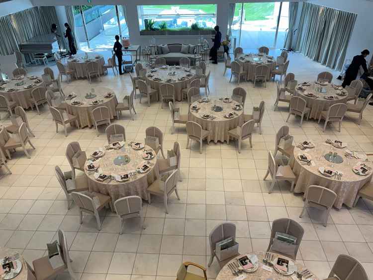 披露宴会場で2階から入場できたり、トイレなどが会場内にあるのがとても良かったです