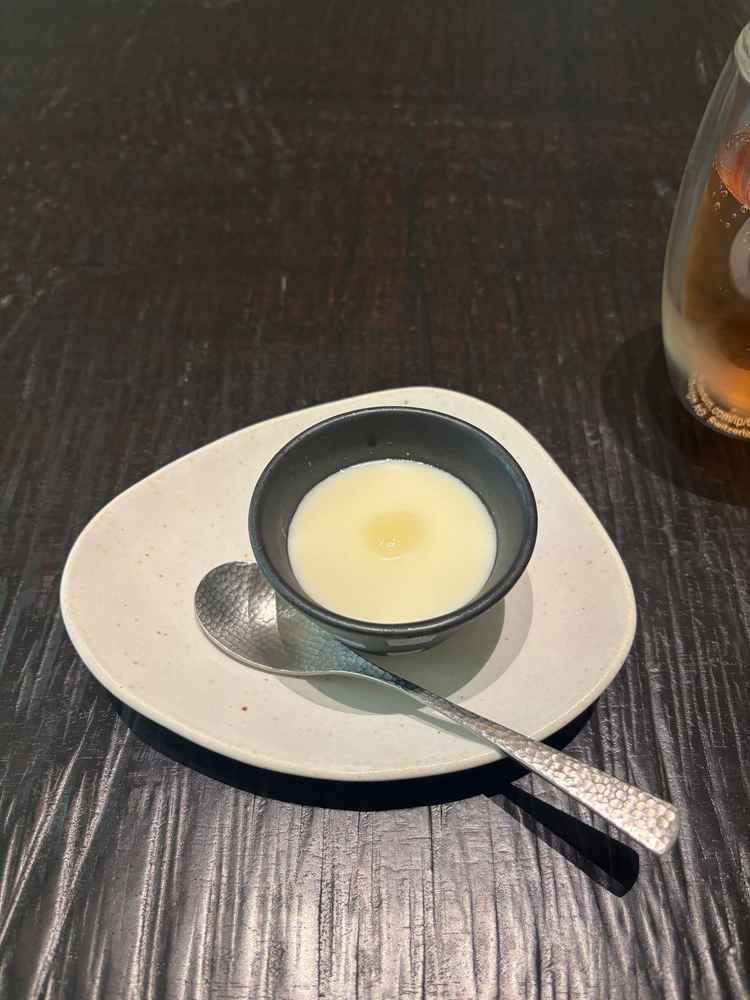 デザート一例の杏仁豆腐
