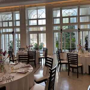 披露宴会場フロアから見た場合