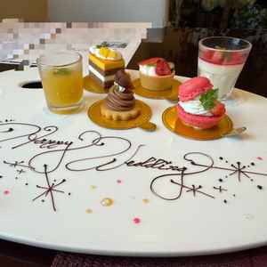 デザートビュッフェ。相談すれば好きな形など注文できるらしい。