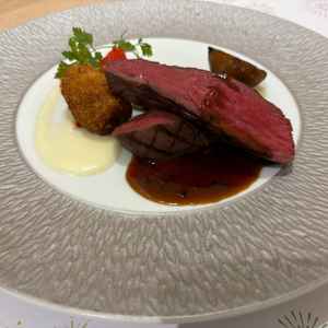 試食で出た牛肉のお料理です。