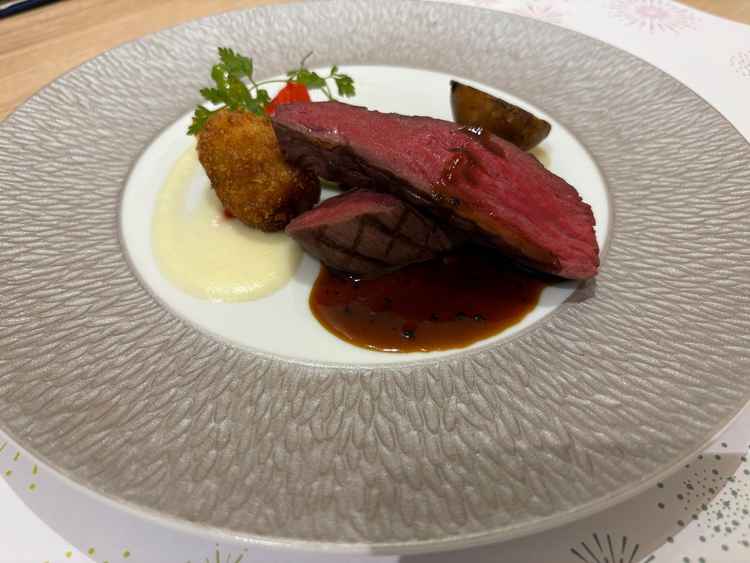 試食で出た牛肉のお料理です。