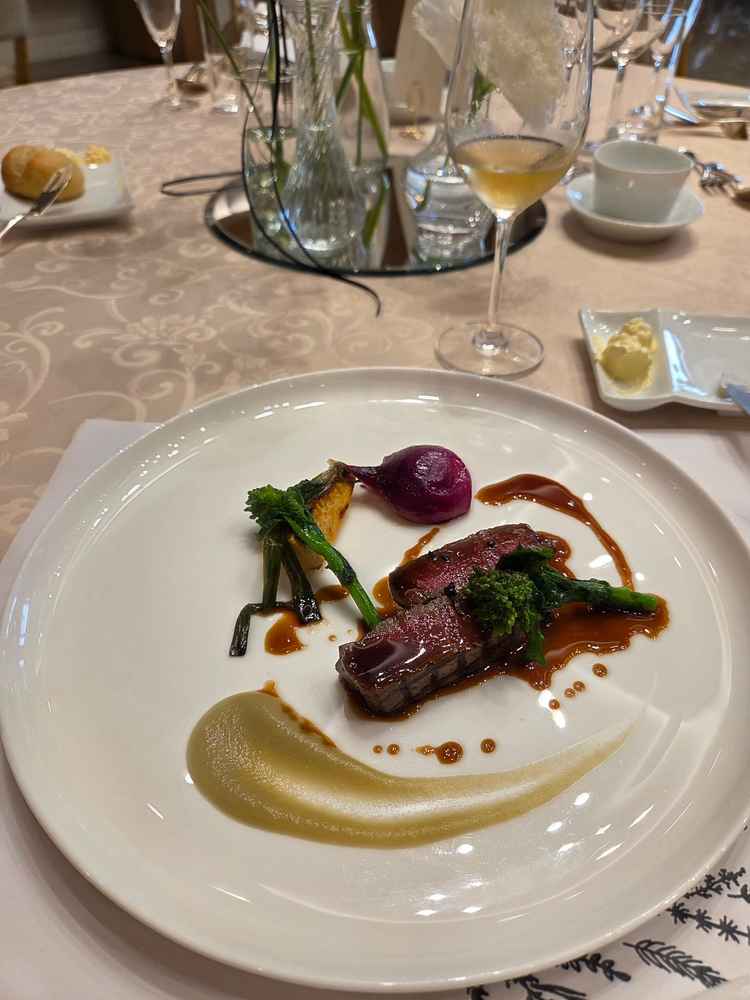 牛フィレ肉のグリエ。和風と洋風の味付けが選べる。とても美味しい。