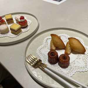 ご説明中にもスイーツをいただきホスピタリティが高いと思いました。