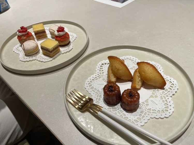 ご説明中にもスイーツをいただきホスピタリティが高いと思いました。