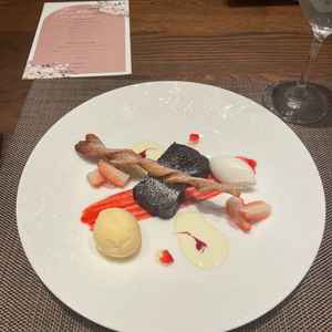 デザートも美味しく盛り付けもすごかった