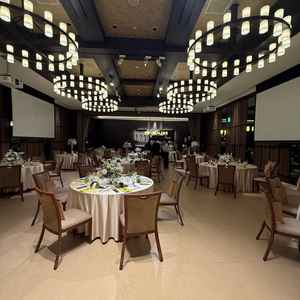 LUNAという会場は、他の部屋とはガラッと変わり、オシャレな雰囲気でした。