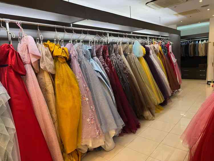 ドレスルームです。ディズニードレスがありますので、好きな方は嬉しいと思います。