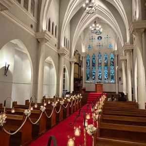 ステンドグラスのあるチャペル