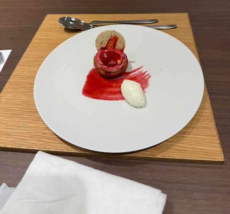 料理がどれも美味しくてお上品かつシンプル。