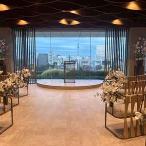 チャペルです。見晴らしがよく後ろの窓はカーテンが閉まった状態から式が始まるそうです。