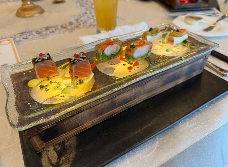 試食をさせて頂きましたが、どのお料理もおいしかったです！シェフの方が直接ご挨拶に来てくださいました。