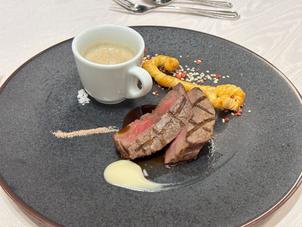 試食で出てきた料理の写真。肉は柔らかく、スープが特に美味しかった。