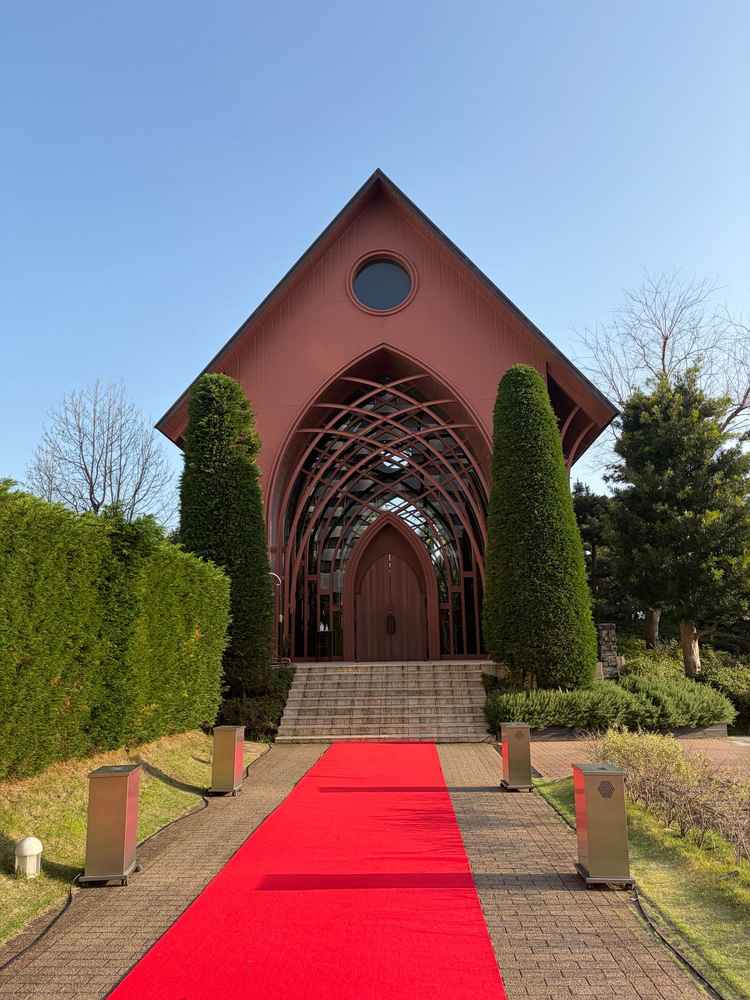 ガラスのチャペル外観