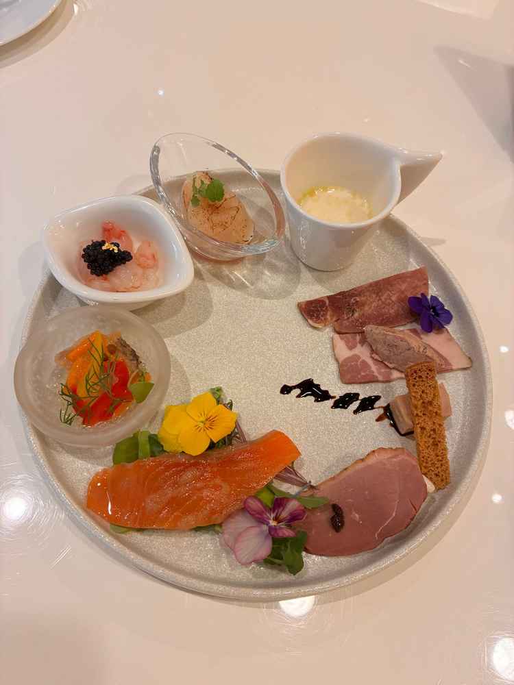 試食で出してくださった前菜。一つ一つ手が込んでいて、とても美味しかったです。