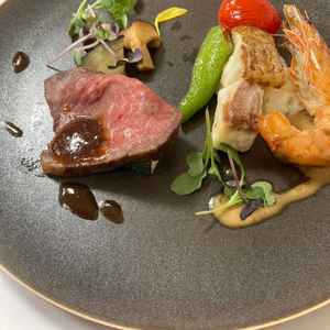 試食内容（グリルは別）肉も魚も美味だが、一番良かったのは魚の下に隠れているリゾットで、本当に絶品です