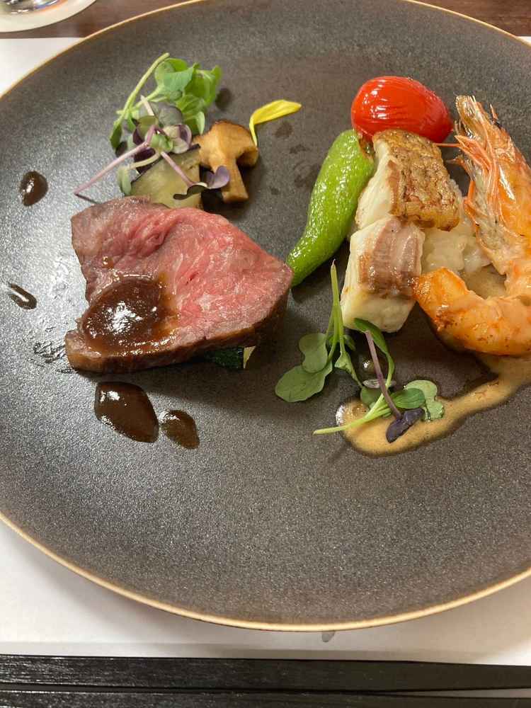 試食内容（グリルは別）肉も魚も美味だが、一番良かったのは魚の下に隠れているリゾットで、本当に絶品です