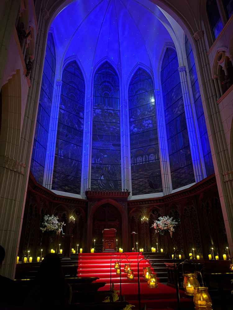 チャペル。写真のイメージ通りとても綺麗。