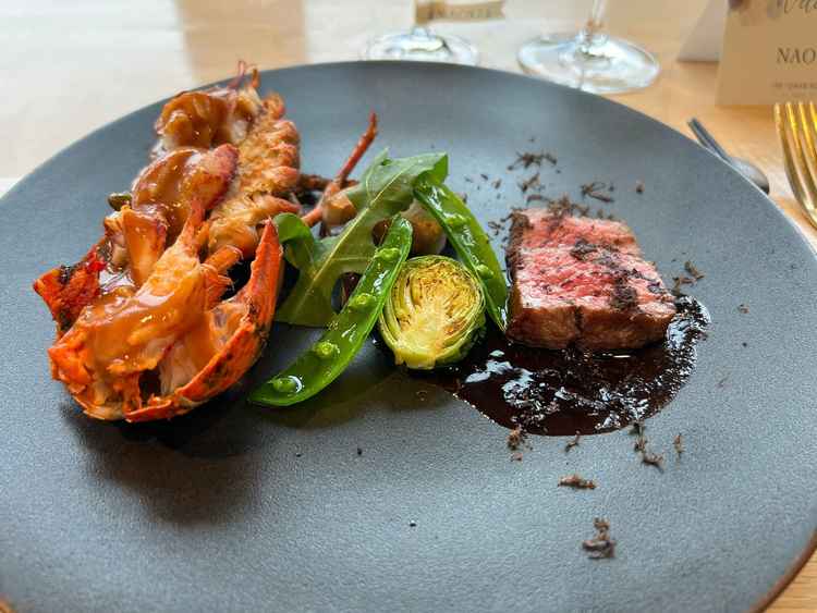 料理方法が燻製したものであったり見た目だけでなく鼻でも食事を楽しめました