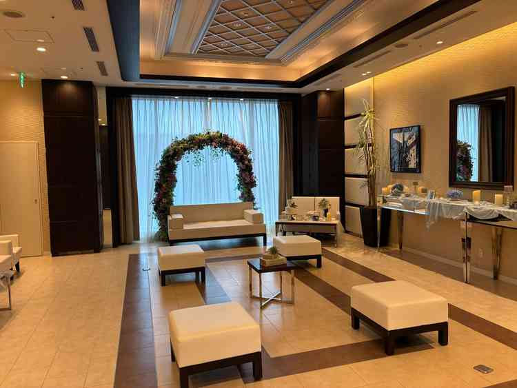 披露宴会場の横のフォトスペースです。同じフロアにあります。