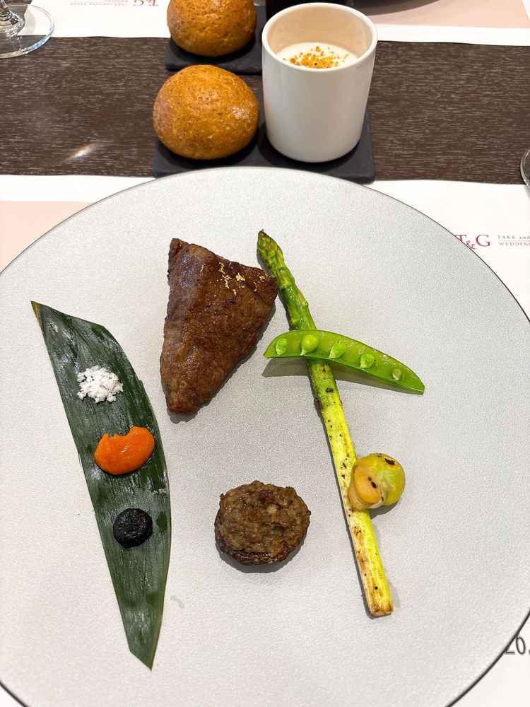 試食のお料理です。3種類の調味料で頂けるのが良かったです。地元産の食材の使用もとても魅力を感じました