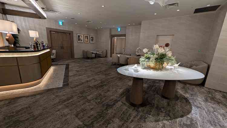 披露宴会場前の待機場所です。高級感と清潔感がありました。