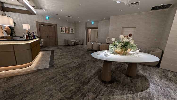 披露宴会場前の待機場所です。高級感と清潔感がありました。