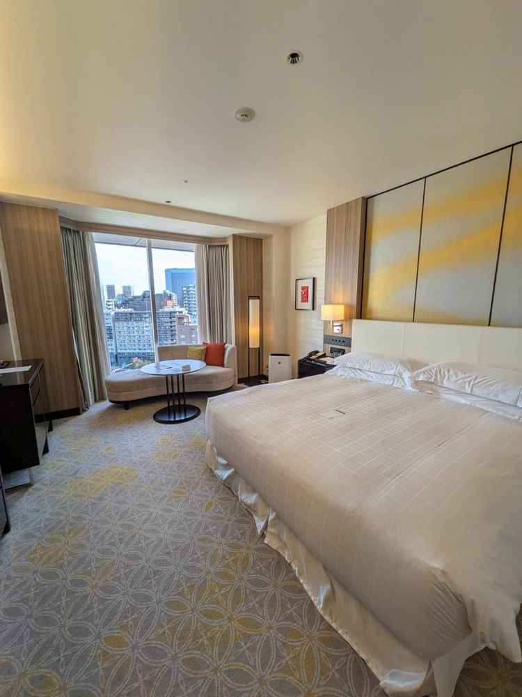 結婚式時に両親が泊まれる部屋です。