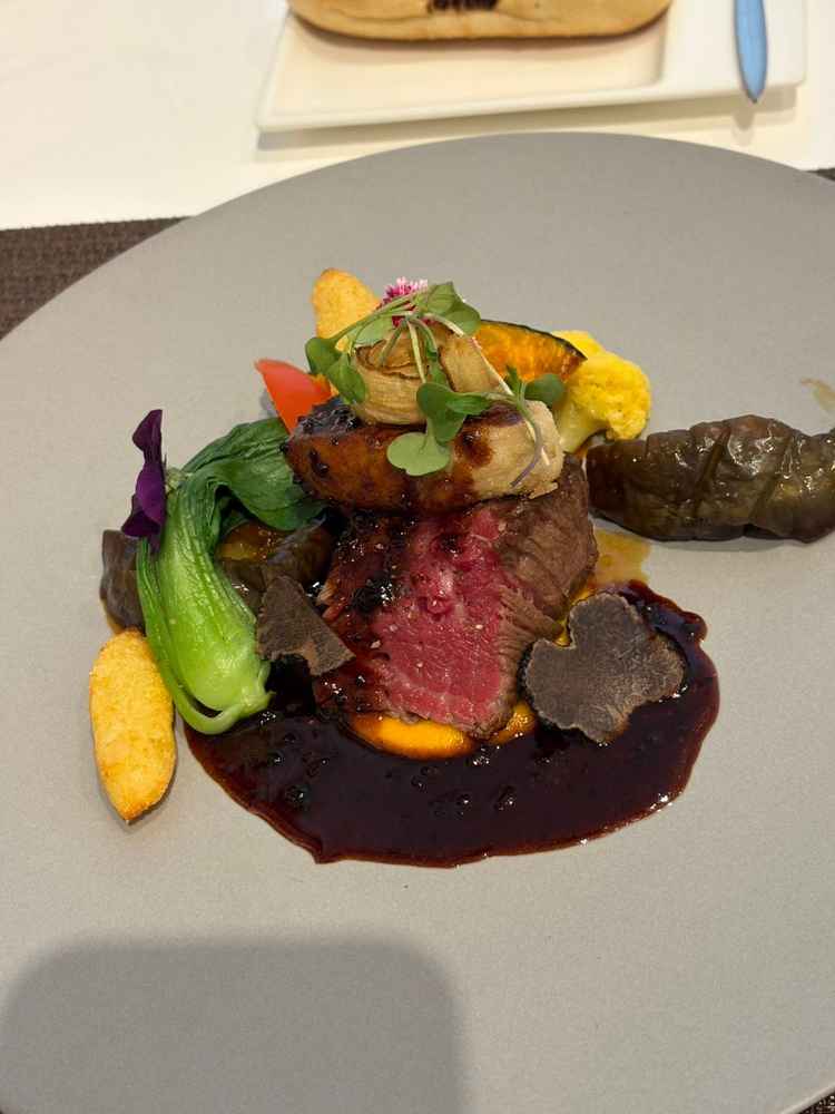 料理も非常に美味しくて、メインのお肉を良いものにグレードアップする理由もとても理解できた。