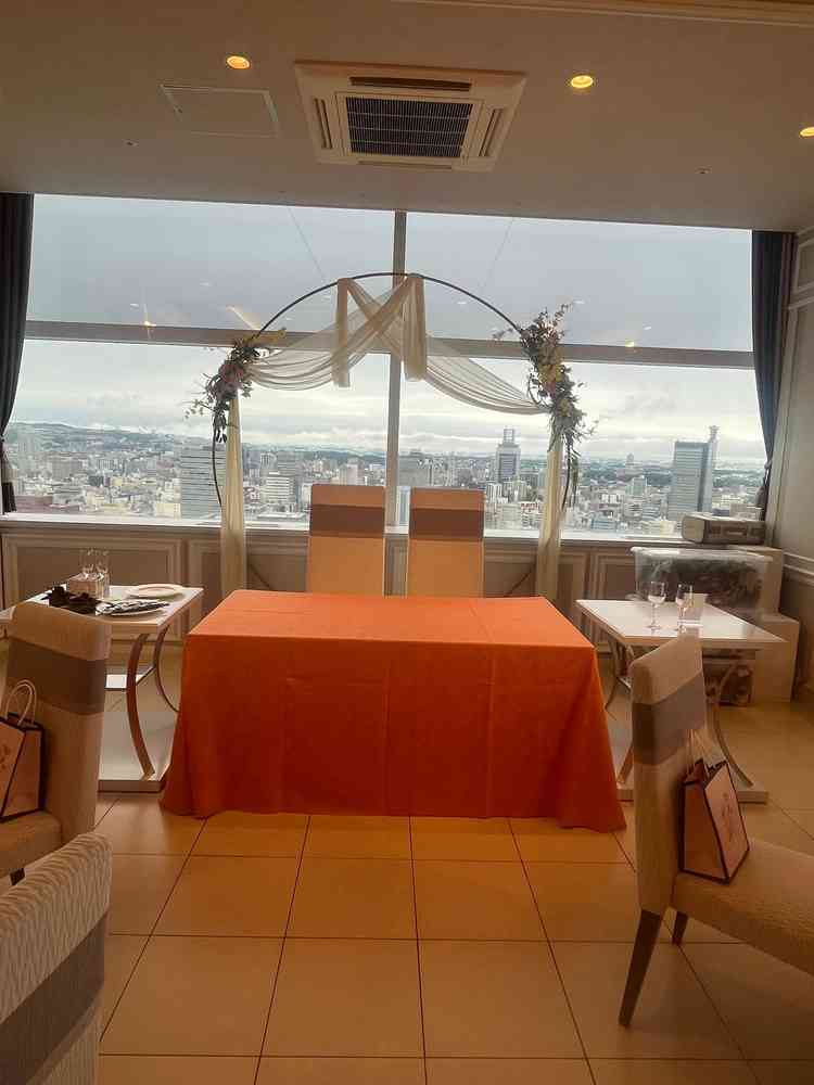 高層階ならではの絶好なシチュエーションでこの日は生憎の天候ではありましたがそこまで気にはなりませんで