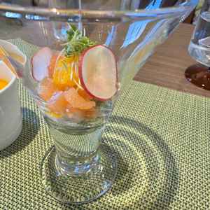 ご試食の前菜のカルパッチョ