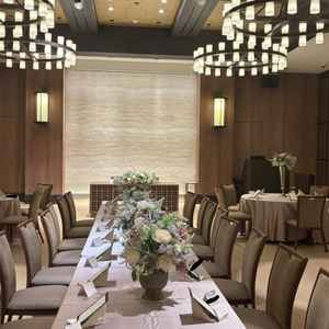 シックなイメージの挙式会場です。和装が合いそうだと思いました。