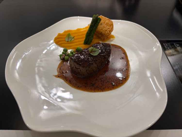 試食の牛ステーキ。お腹が柔らかくて美味しかったです。