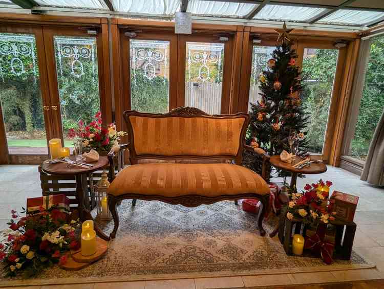 披露宴会場　新婦新郎の席