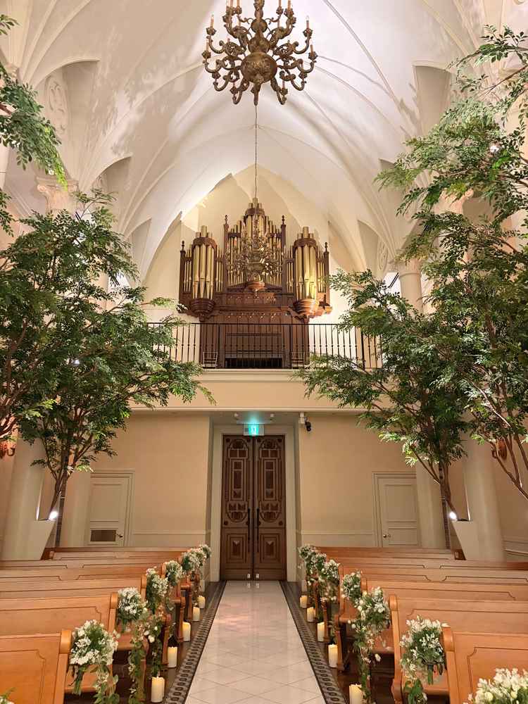 チャペルの背面。パイプオルガンがあります