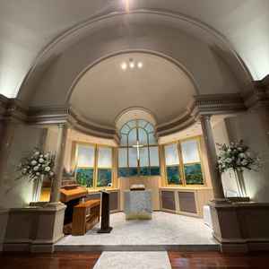 リニューアルしたとのことで、外の光も入るようになったとのことでした。天井も高く素敵でした。