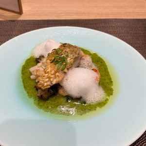 料理の盛り付けが美しく、味も上品で本格的でした。