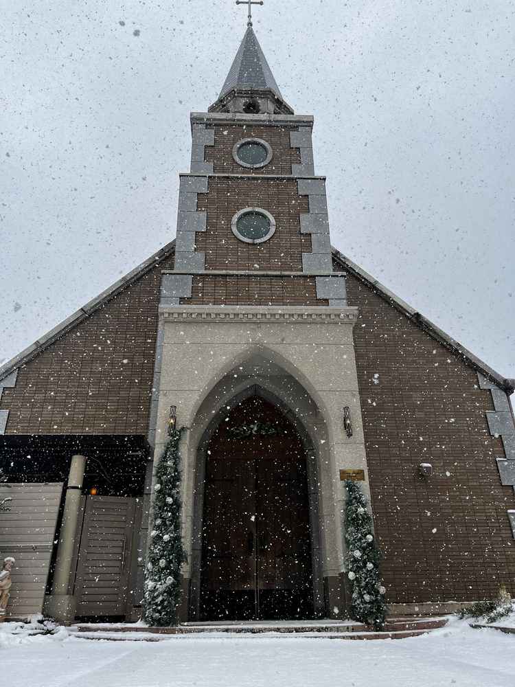 独立型のチャペルになっていて、挙式らしい特別感を感じました。当日は雪でしたが写真映えが期待できます。